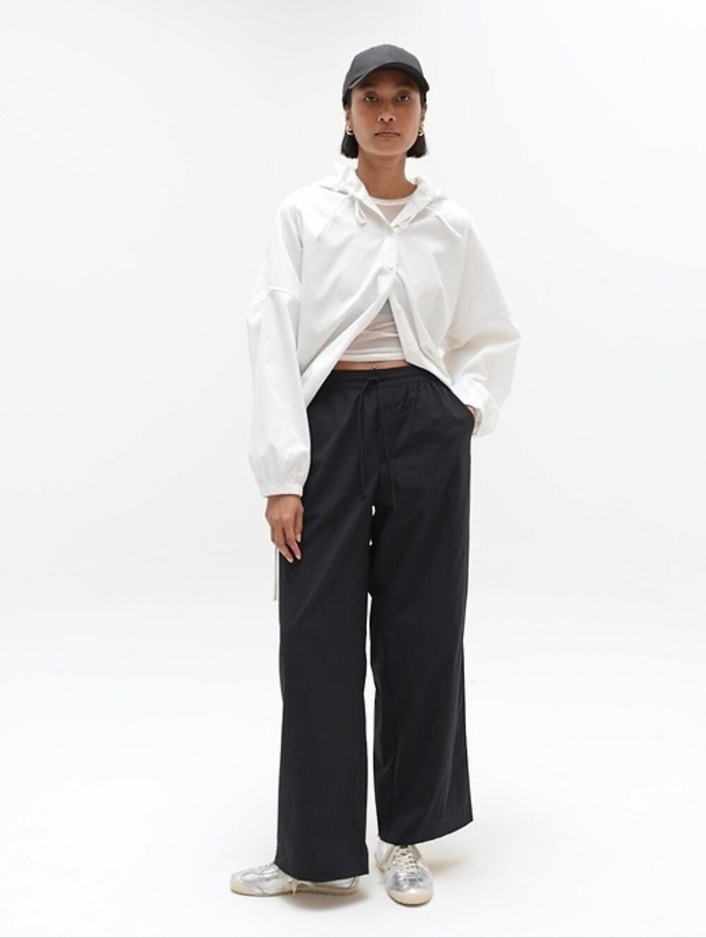 Athleta Drift Mid Rise Poplin Pants Size M Tall Black Wide Leg EUC